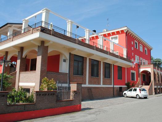 Hotel Cigno Reale Rolo Esterno foto