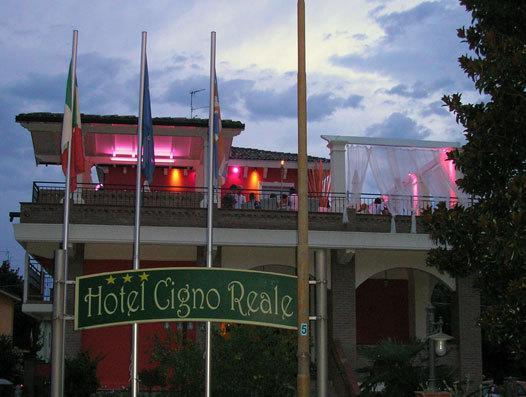 Hotel Cigno Reale Rolo Esterno foto